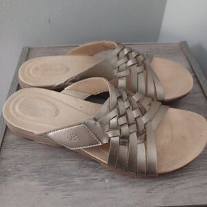 Easy Spirit Meadow Woven Slip On Sandals Gold Sz 6